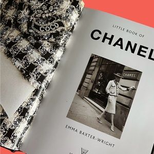 CHANEL SMALL COFFEE TABLE BOOK PHOTOS AND HISTORY OF COCO CHANEL
